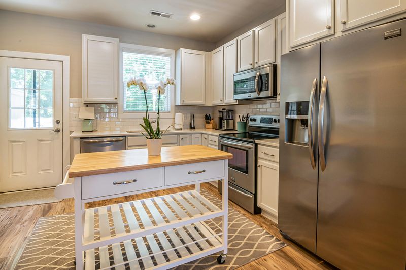 16 Things That Are Quietly Disappearing From American Kitchens - Decor Hint Over-The-Range Microwaves