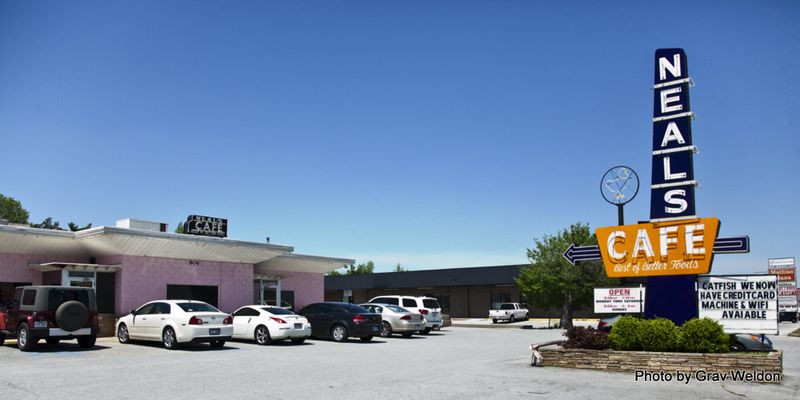 9 Mom-And-Pop Diners In Arkansas That Feel Like Home - Decor Hint Neal's Cafe, Springdale