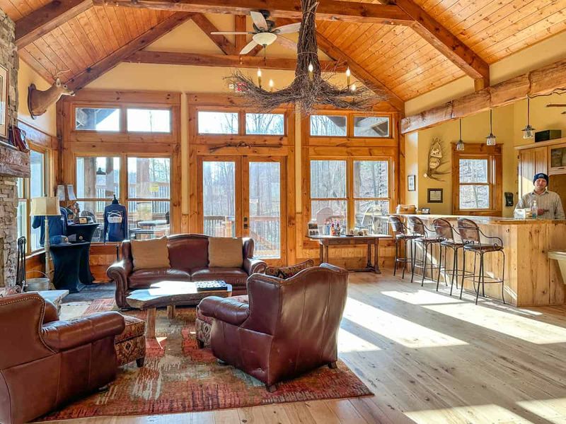 10 Kitchens In North Carolina That Might Remind You Of A Fairytale Cottage - Decor Hint Blowing Rock Cabin Kitchen