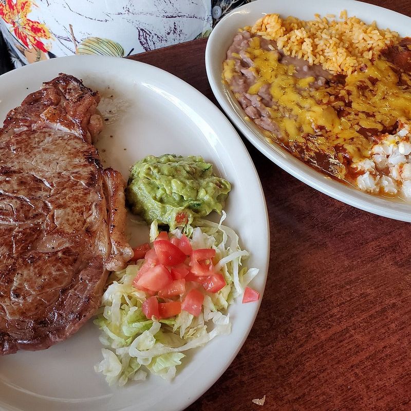 El Comal: Home-Style Tenderloin Platters