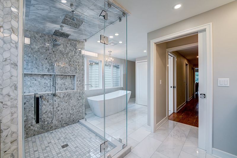 10 Seattle Wellness Bathrooms That Double As Spa-Like Retreats - Decor Hint Rainfall Ceiling Shower