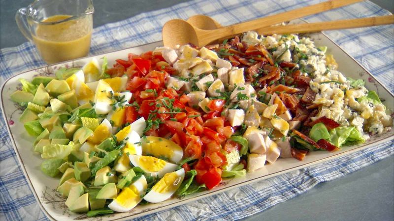 Cobb Salad: Hollywood's Famous Creation