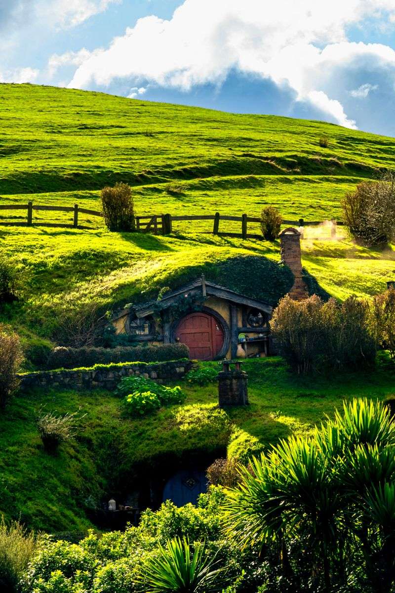 14 Hobbit-Style Homes That Could Inspire Unique Design Ideas - Decor Hint Eco-Friendly Earthen Homes