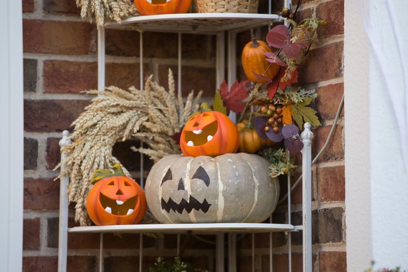 Glowing Jack-O'-Lanterns