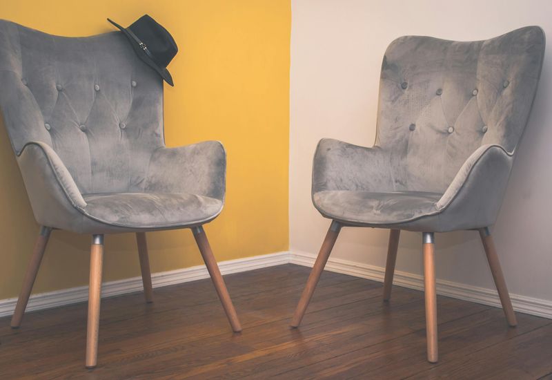 13 Practical Colors To Consider For Refreshing Your Living Room - Decor Hint Buttery Yellow