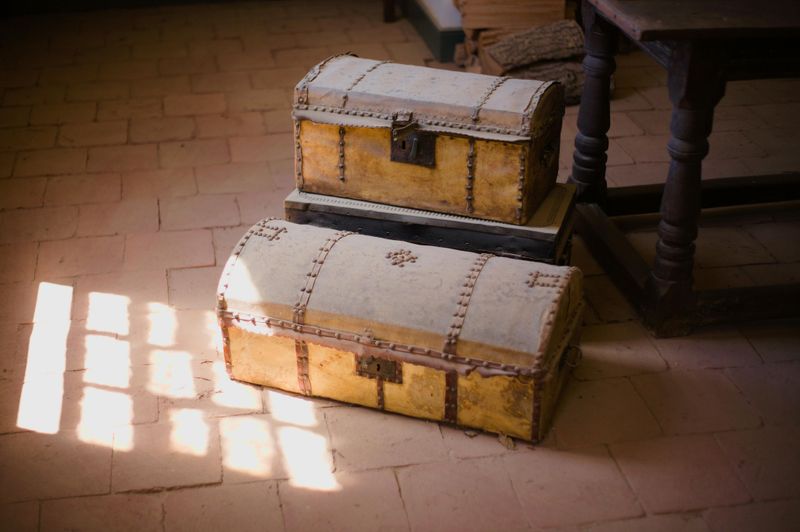 Storage Trunks And Chests