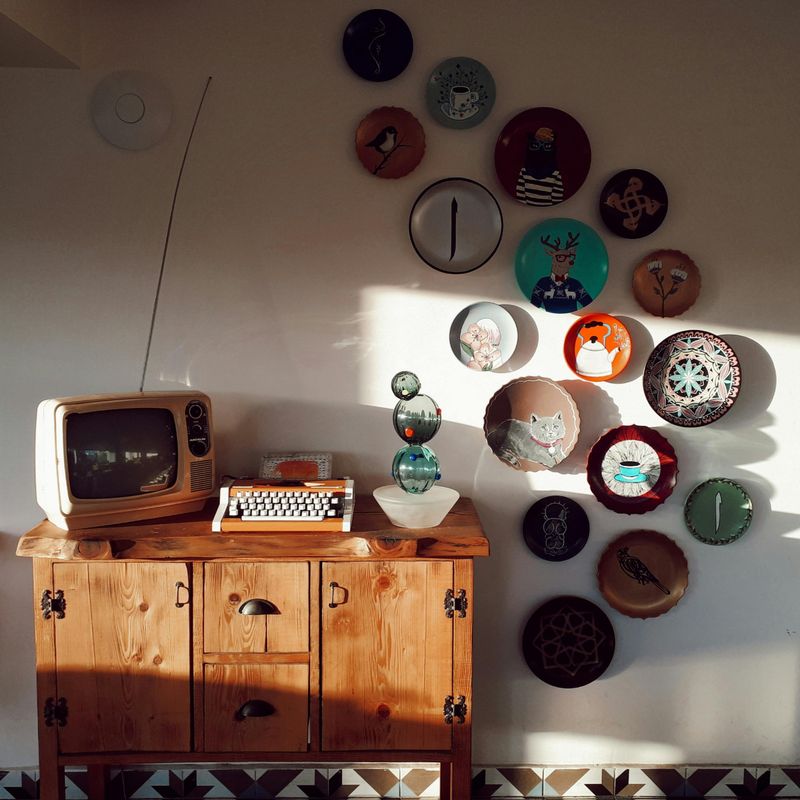 9 Retro Furniture Items That May Bring Nostalgia To Anyone Older Than 25 - Decor Hint Old-School TV Consoles