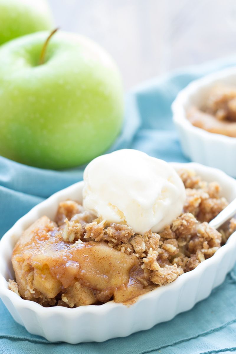 Caramel Apple Crisp