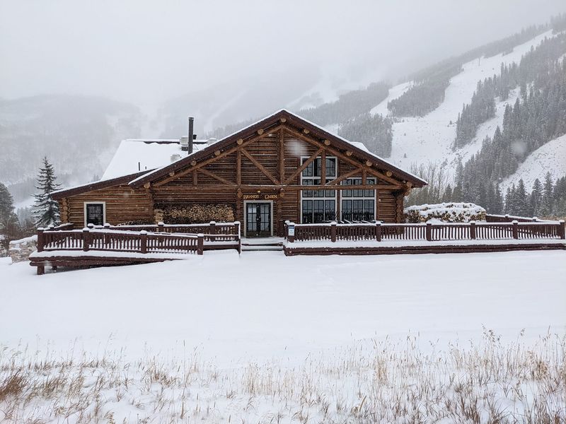 Beano’s Cabin, Beaver Creek’s Elevated Mountain Dining Retreat
