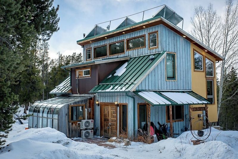 12 Denver Mountain Chalets With Timeless Alpine Views - Decor Hint Nederland Nirvana