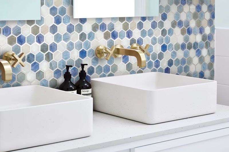 10 Portland Bathrooms With Bold Baby-Blue Touches That Feel Serene - Decor Hint Geometric Tile Statement
