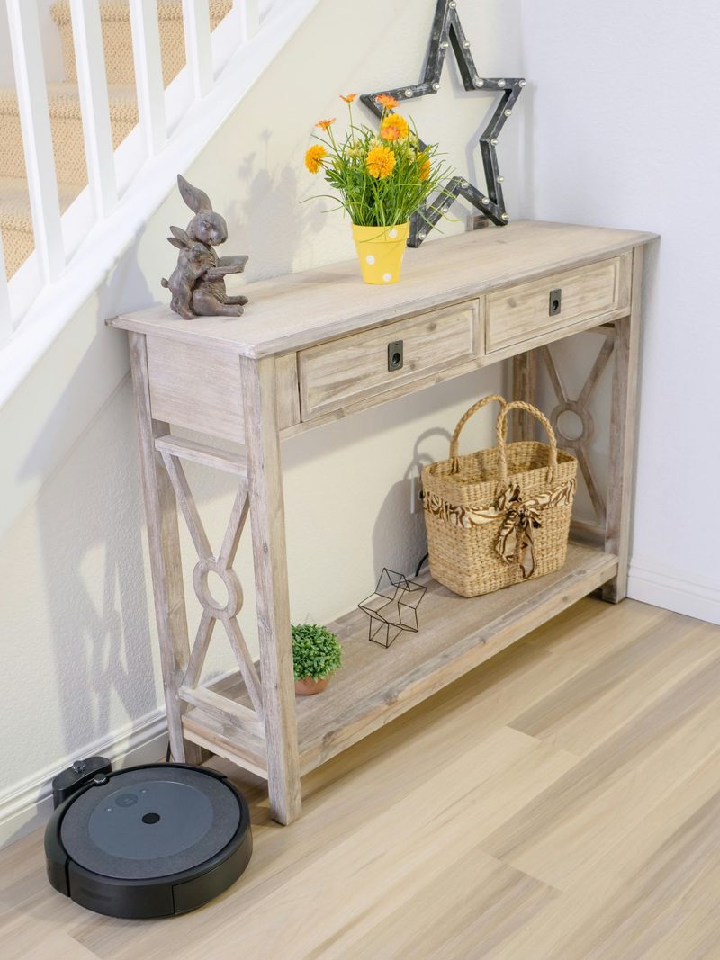 7 Things You Should Never Keep In A Small Entryway - Decor Hint Statement Decorative Pieces