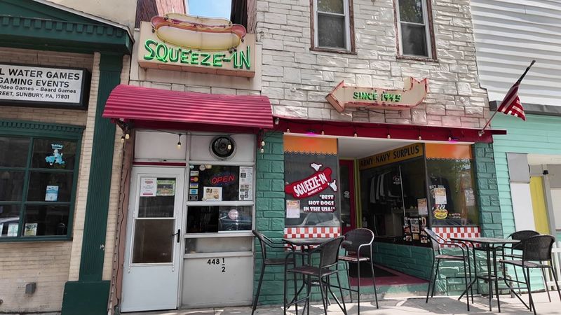 7 No-Frills Hot Dog Joints In Pennsylvania That Totally Deliver - Decor Hint The Squeeze-In – Sunbury's Narrowest Eatery