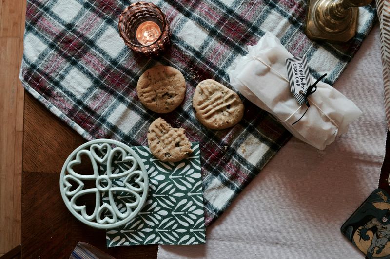 8 Rustic Fall Centerpieces To Warm Up Your Family Table - Decor Hint Plaid Runner With Assorted Candlesticks