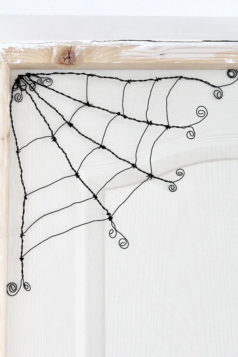 5 Minimalist Halloween Decorations That Work In Arizona Desert Homes - Decor Hint Copper Wire Spider Webs
