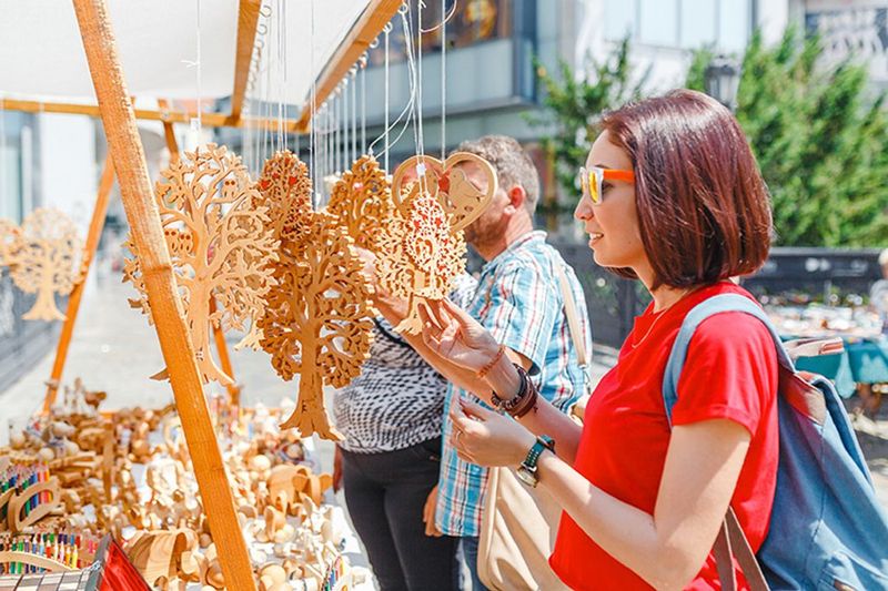 11 Local Florida Craft Fairs Bursting With Creativity - Decor Hint Sullivan Street Craft Festival