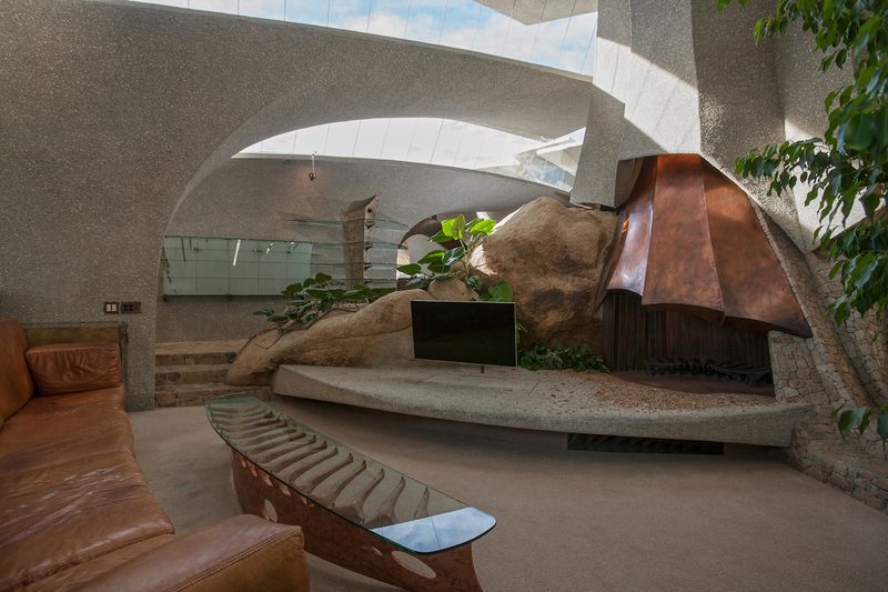 10 California Desert Retreats With Interiors That Match The Landscape - Decor Hint Copper Canopy: Desert Tent Luxury