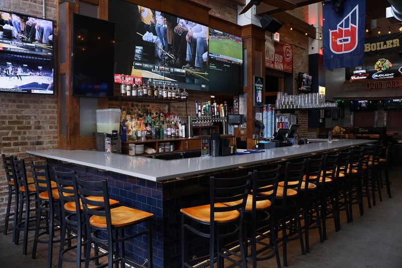 The Fireplace Inn (Chicago)