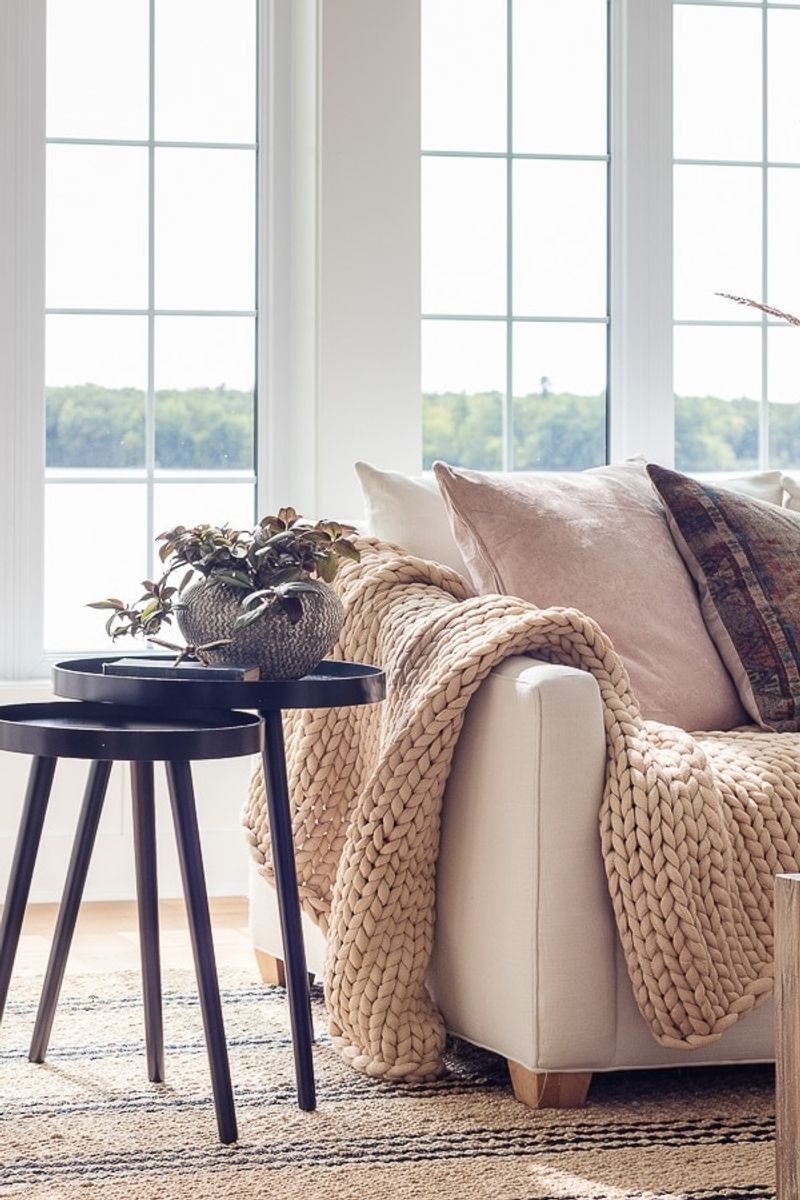 Chunky Knit Throw Blankets