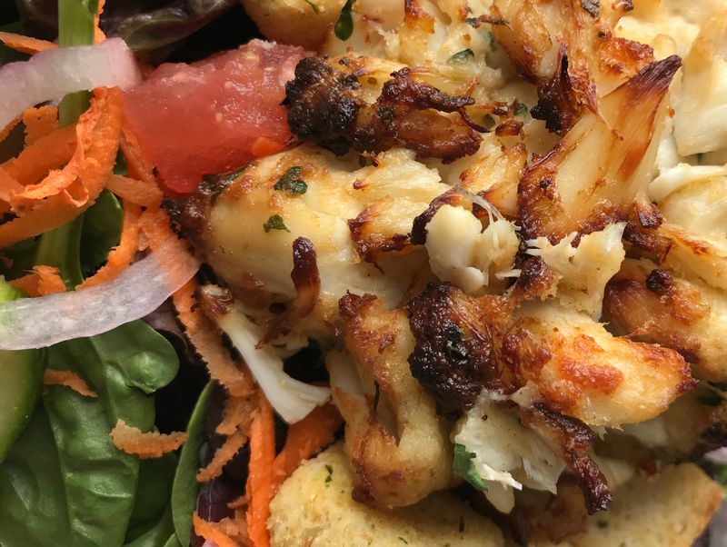 9 Delaware Crab Cake Counters That Keep It Old-School - Decor Hint Skipjack Dining
