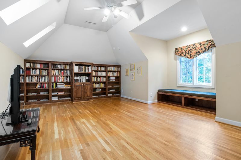 Built-In Bookcases And Shelving