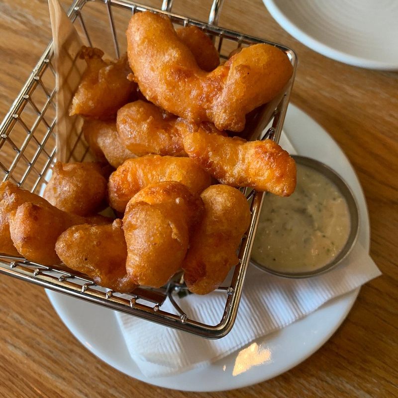 9 Wisconsin Cheese Curd Stands That Nail The Crunch - Decor Hint Graze — Madison, WI