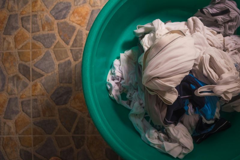 Apple Cider Vinegar: 8 Things It Cleans Better Than You Think - Decor Hint Laundry Stains