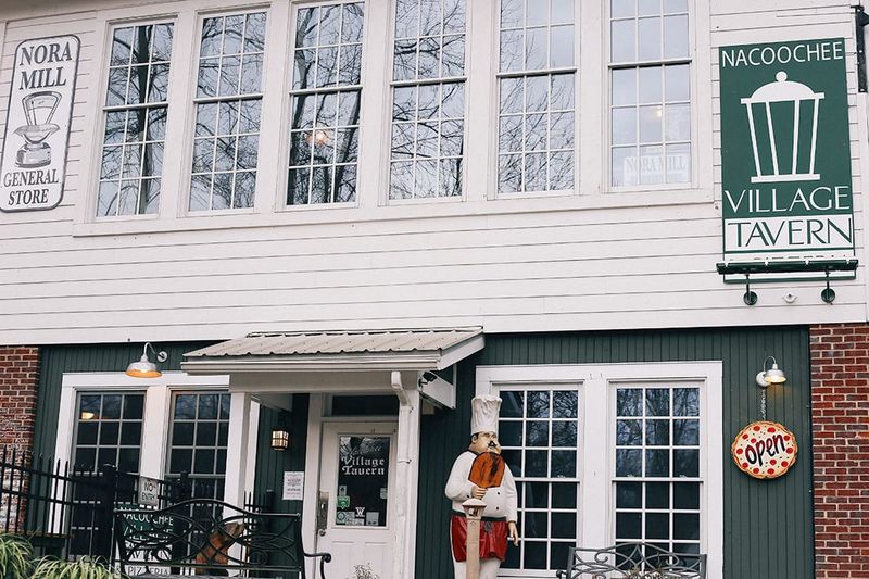 Nacoochee Village Tavern & Pizzeria – Helen, GA