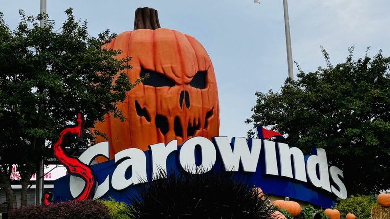 SCarowinds, Charlotte