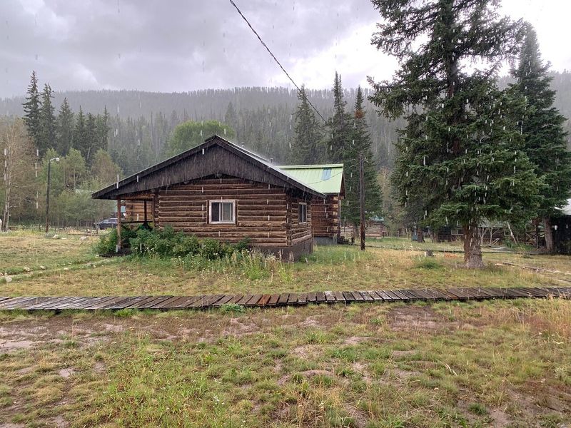 10 Wyoming Rustic Cabins With Views To Match Their Charm - Decor Hint Medicine Bow Lodge - Snowy Range Sanctuary