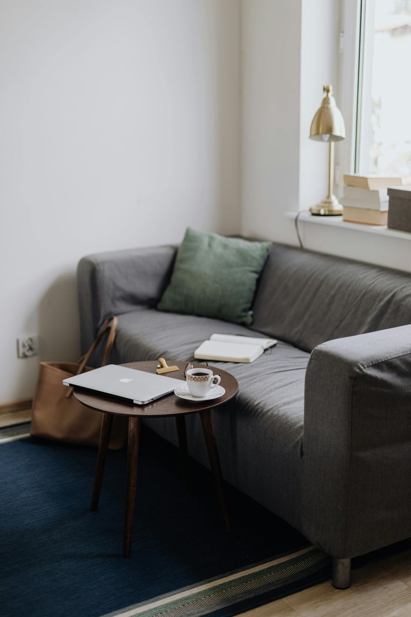 8 Ways Scale Could Be Affecting Your Room Without You Knowing - Decor Hint Coffee Tables Dwarfed by Substantial Seating