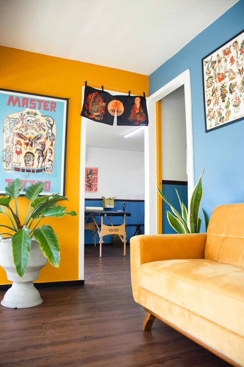 8 Key Colors Set To Transform Interiors In 2026 - Decor Hint Golden Yellow: Sunshine Vibes For Everyday Spaces