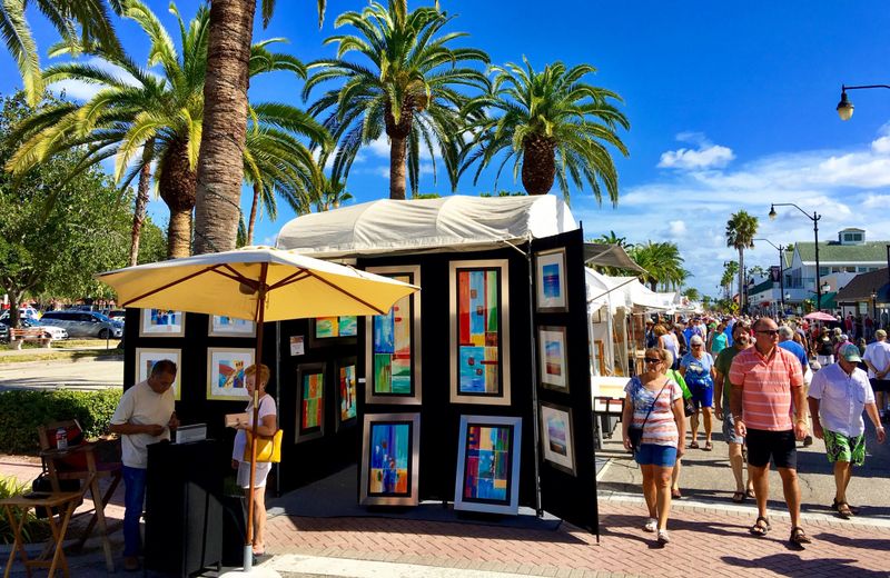 11 Local Florida Craft Fairs Bursting With Creativity - Decor Hint Venice Art & Craft Festival