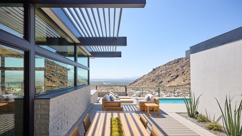 Boundary-Breaking Outdoor Integration