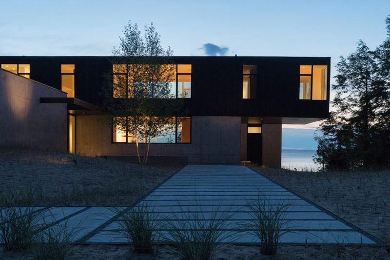 Lakefront Home In Michigan