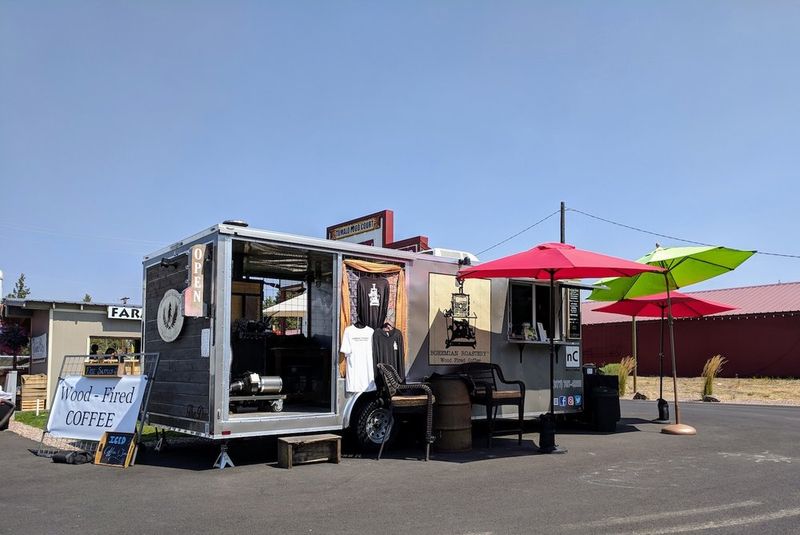12 Oregon Restaurants That Deserve A Bigger Crowd - Decor Hint The Bite – Tumalo's Food Cart Paradise Worth The Drive