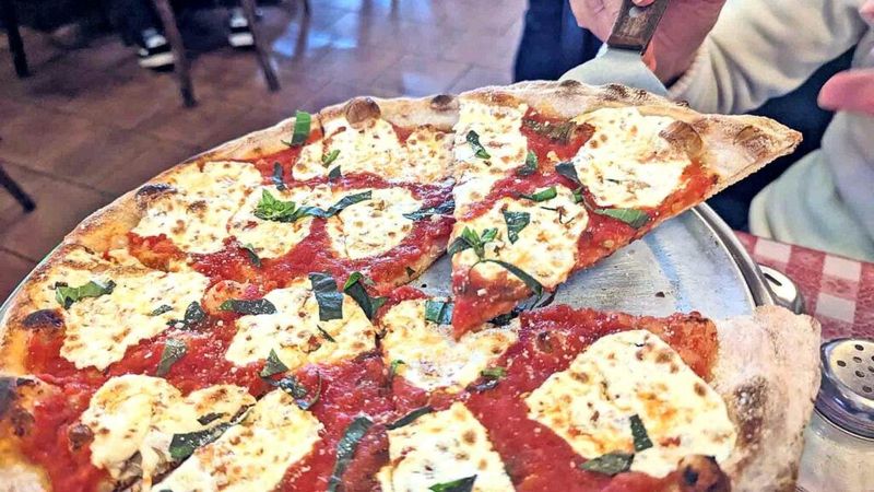 9 Pizzerias In New York That Still Honor The Family Recipe - Decor Hint Lombardi's Pizza – America's First Pizzeria