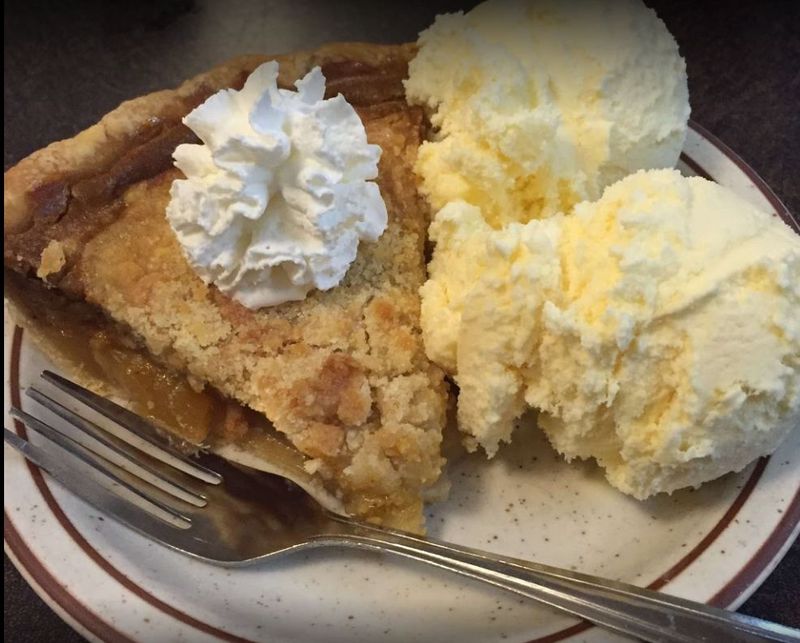 Roger's Restaurant – Albany's Home Away From Home