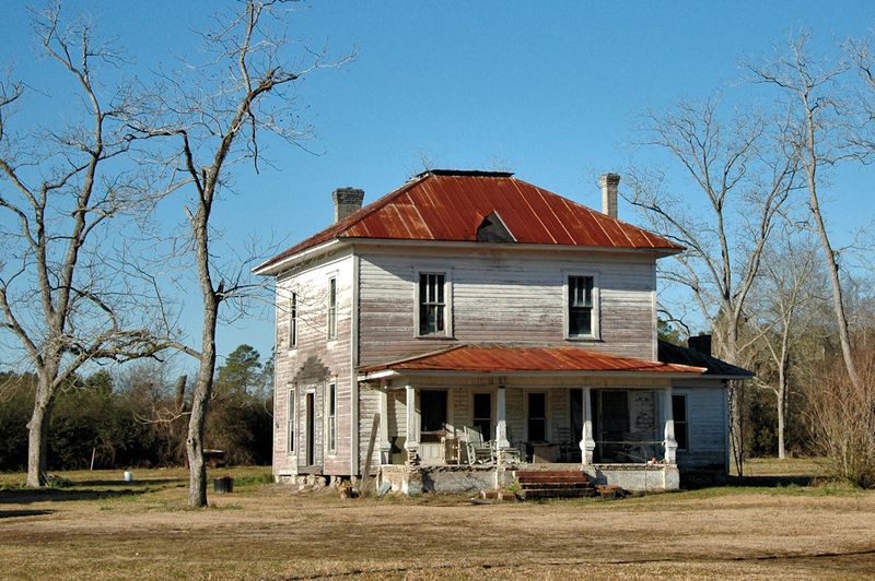 7 Georgia Farmhouses With Porches Built For Storytelling - Decor Hint Hawkinsville's Historic Haven
