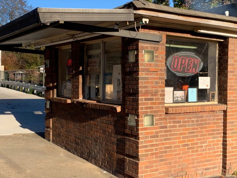 Brenda's Bar-B-Q Pit (Montgomery)