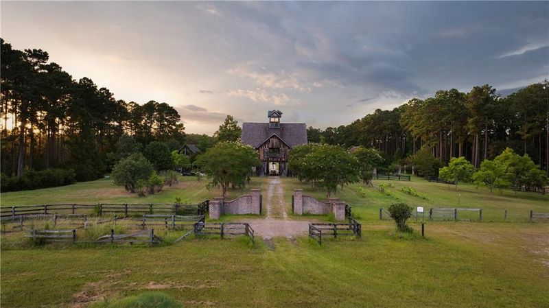 10 Reasons Why Georgia's $52.5M Island Is At The Top Of The Luxury Market - Decor Hint Farm-to-Table Living