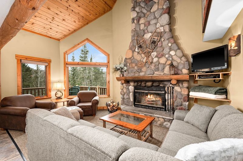 12 Cabin Interiors In Minnesota That Might Capture Winter Charm - Decor Hint Lutsen Mountain Cabin Minnesota