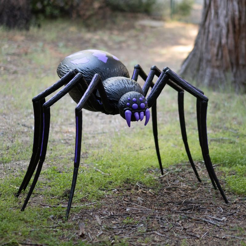 Giant Yard Spiders