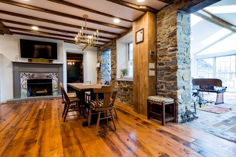 12 Pennsylvania Colonial Homes With Details That Still Inspire - Decor Hint Colonial-Era Stone Farmhouse – Sellersville (c. 1700)