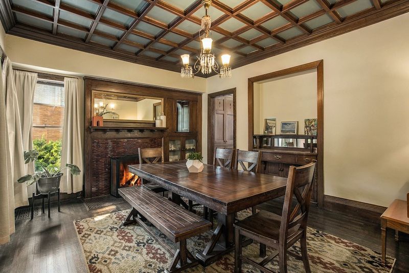 Heritage Hill Living Room – Grand Rapids