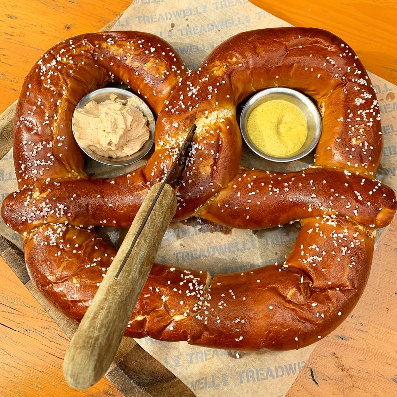 Soft Pretzel, Street Carts Around Central Park