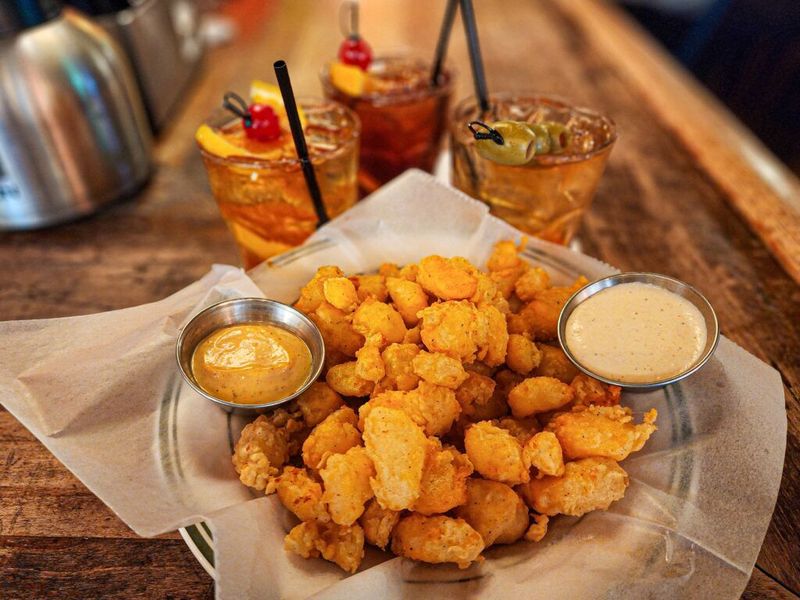 9 Wisconsin Cheese Curd Stands That Nail The Crunch - Decor Hint The Old Fashioned — Madison, WI