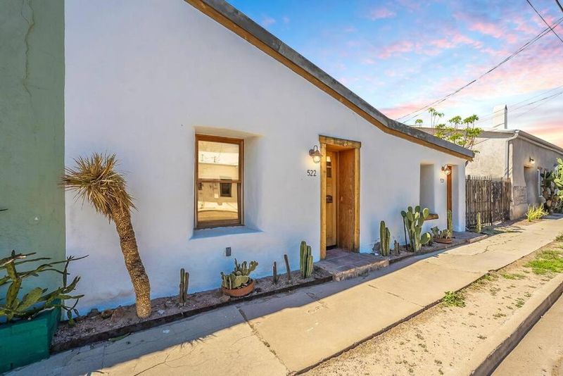 7 Tucson Adobe Bungalows That Beat The Desert Heat - Decor Hint Green Adobe On Cushing Street