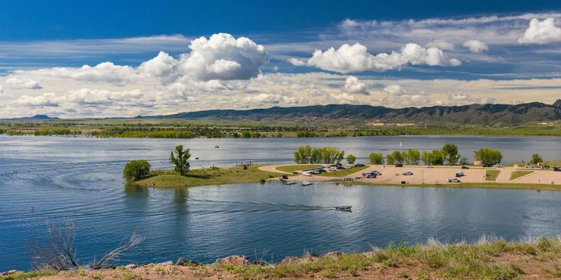 Chatfield State Park – Denver's Backyard Boating Escape