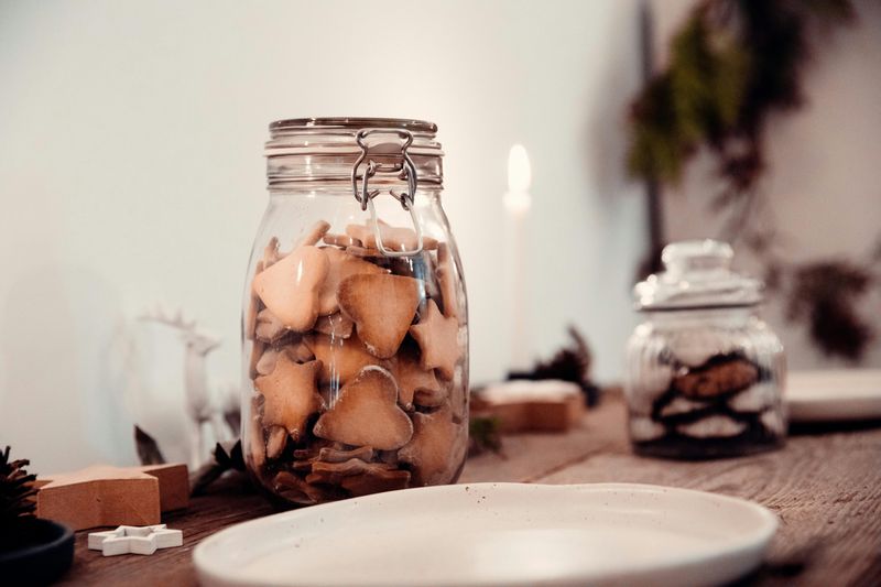 Keep Cookies In A Glass Jar